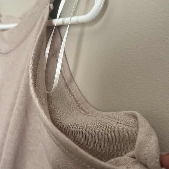 Top - Picture 2 of 2